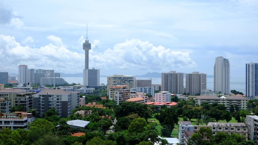 Peak Tower in Phatumnak  Pattaya Bagian luar foto